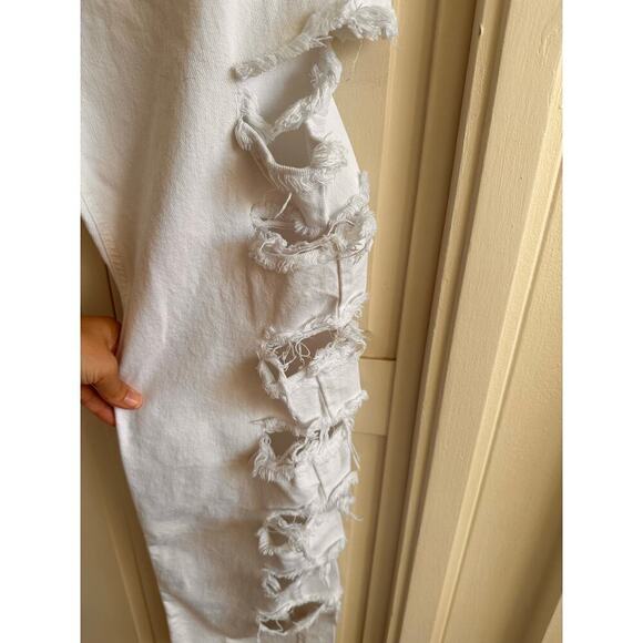 NWT Urban Outfitters BDG Mid-Rise Cowboy Jean - Destroyed Denim Size 29 - Picture 4 of 8